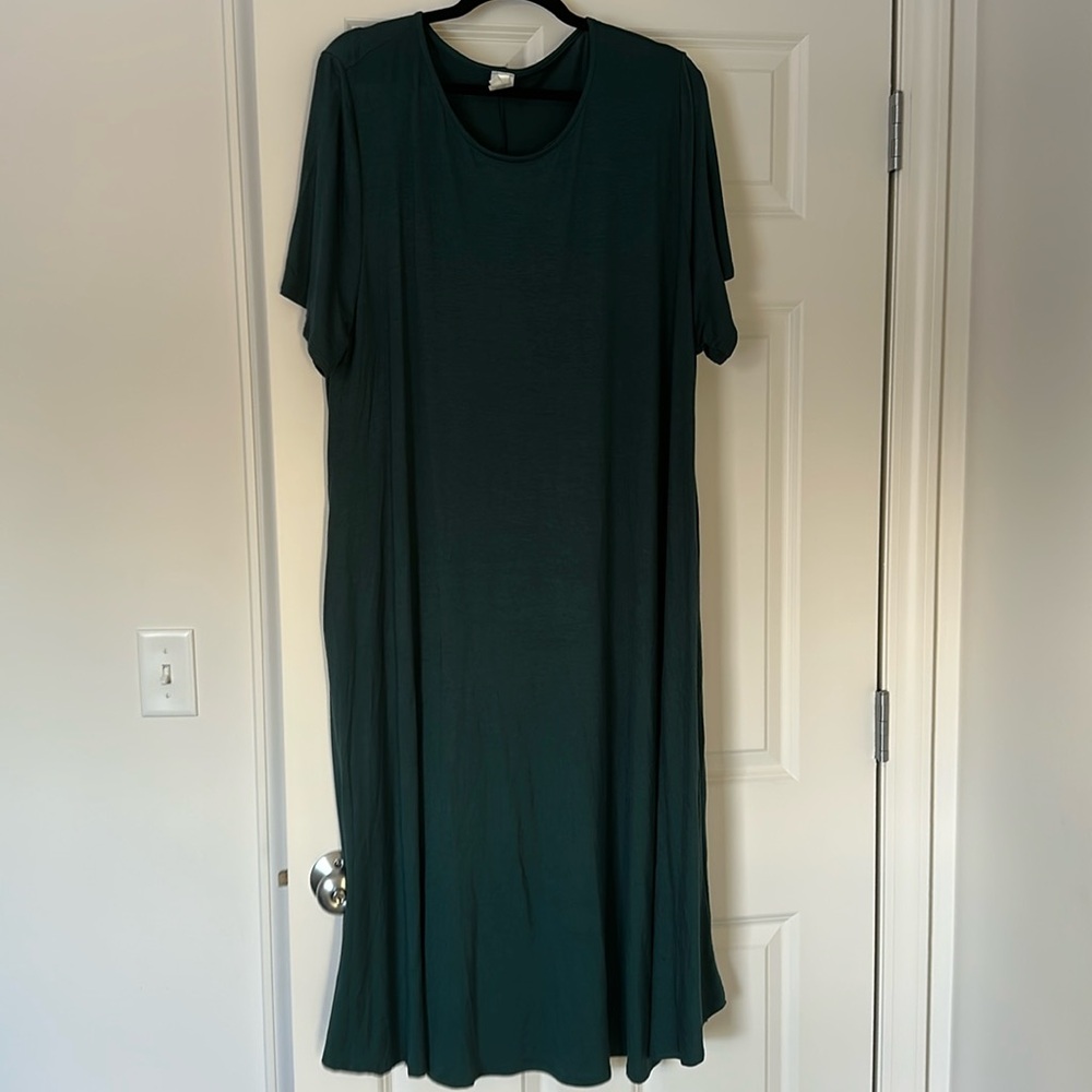 Modern Kiwi Women’s 2XL Forest Green Long Dress